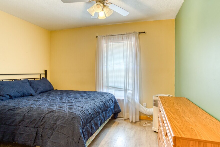 More Photos Of 3531 Wi-35, Maiden Rock Storefront Retail Residential For Sale