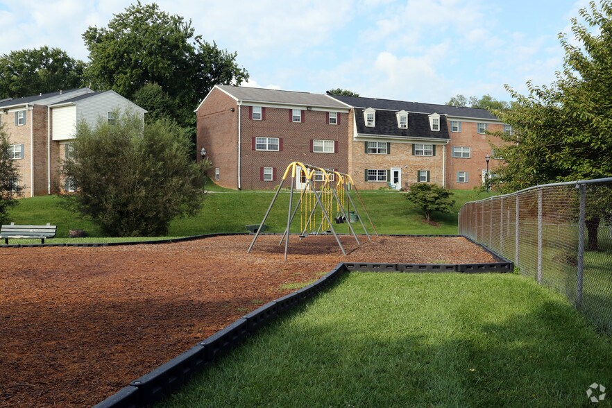 More Photos Of 10000 Greenside Dr, Cockeysville Apartments For Lease