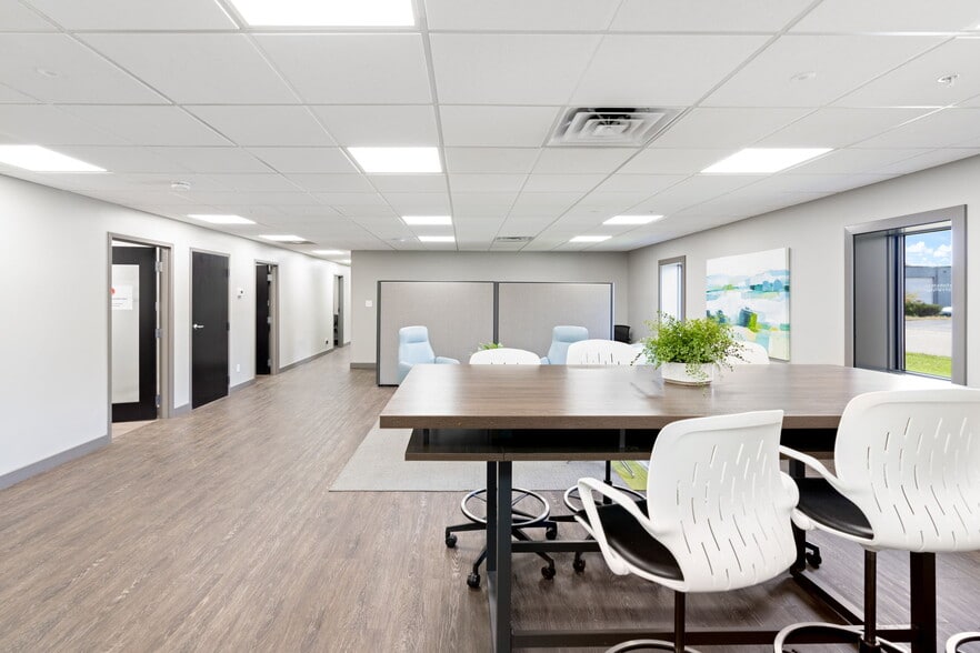 More Photos Of 3312 Gilmore Industrial Blvd, Louisville Warehouse For Lease