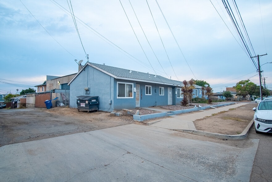 More Photos Of 1704-1712 B Ave, National City Apartments For Sale