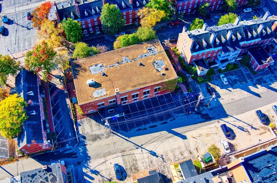 More Photos Of 99 Middle St, Manchester Office Residential For Sale