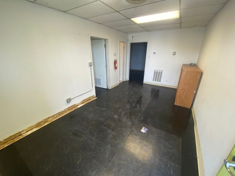 More Photos Of 1441 W 46th Ave, Denver Warehouse For Lease