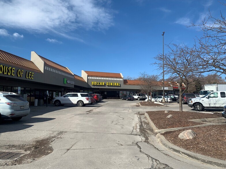 More Photos Of 5646 N 90th St, Omaha Unknown For Lease