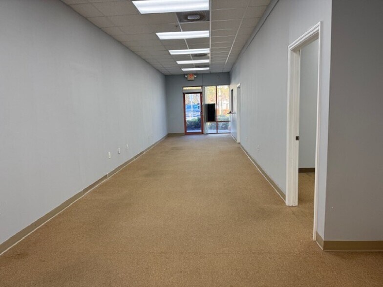 More Photos Of 927 Beville Rd, Daytona Beach Storefront Retail Office For Lease
