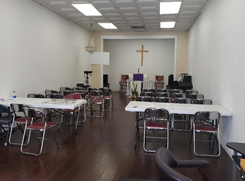 More Photos Of 119-123 S Western Ave, Los Angeles Storefront Retail Office For Lease