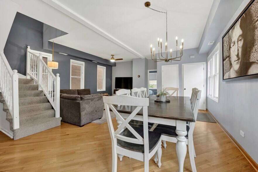 More Photos Of 1326 W Ohio St, Chicago Apartments For Sale