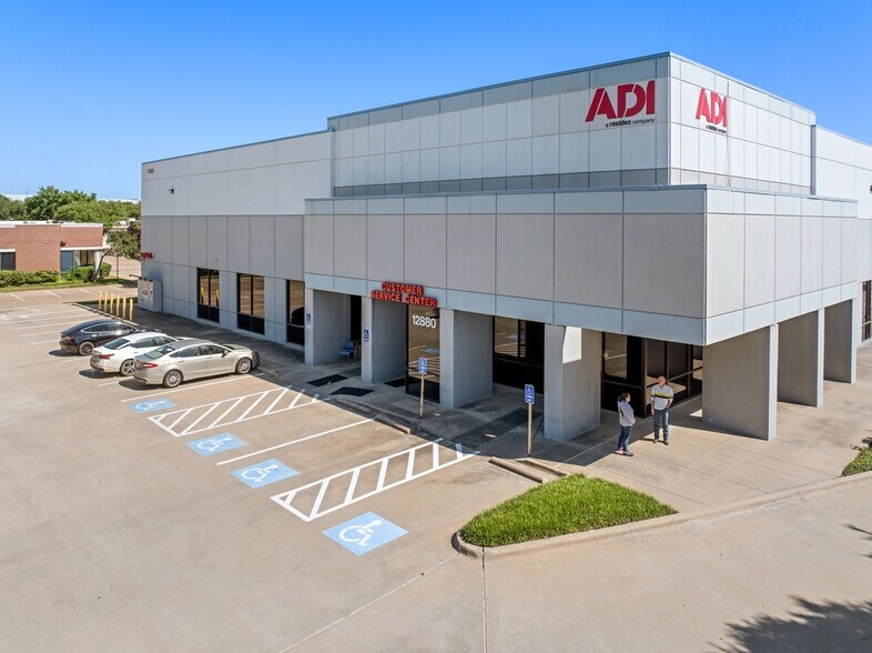 More Photos Of 12880 Valley Branch Ln, Farmers Branch Distribution For Lease