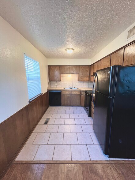 More Photos Of 312 Chalmette Dr, Norman Apartments For Sale