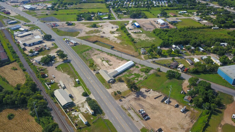 More Photos Of 2203 Port Lavaca Dr, Victoria Industrial For Sale