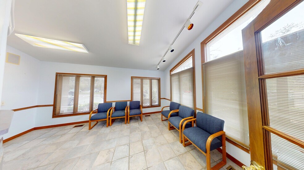 More Photos Of 1600 N Arlington Heights Rd, Arlington Heights Medical For Lease