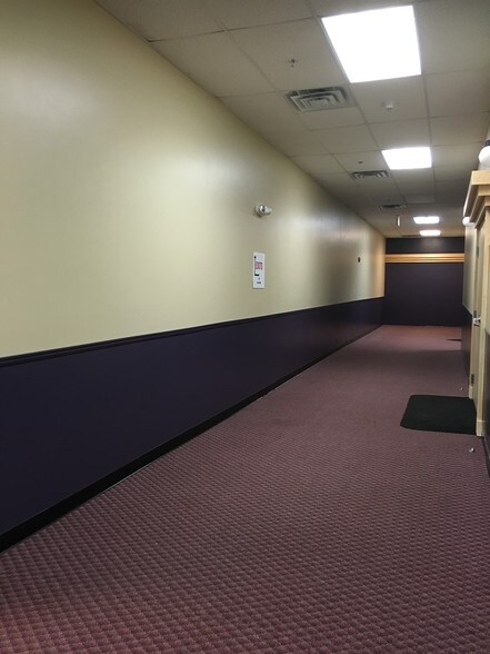 More Photos Of 799 S Main St, Bellingham Unknown For Lease