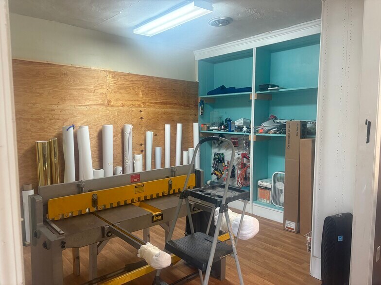 More Photos Of 792 E Cherry St, Jesup Office For Sale