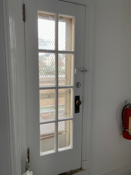 More Photos Of 2 S Broadway, Tarrytown Restaurant For Sale