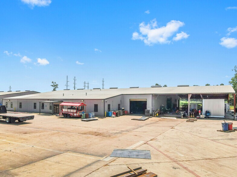 More Photos Of 13391 E Fm 1097 Rd, Willis Manufacturing For Sale