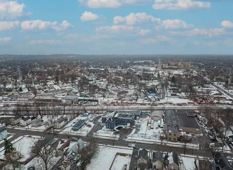 More Photos Of 395 Maple St, Rochester Office For Sale