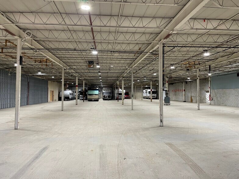 More Photos Of 1190 Boul Thibeau, Trois-Rivières Industrial For Lease