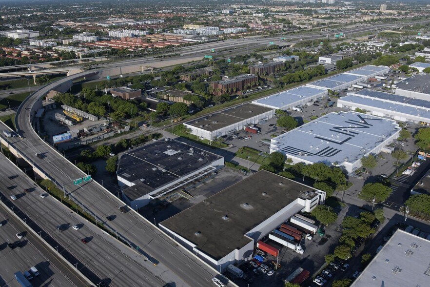 More Photos Of 1325 NW 78th Ave, Doral Warehouse For Lease