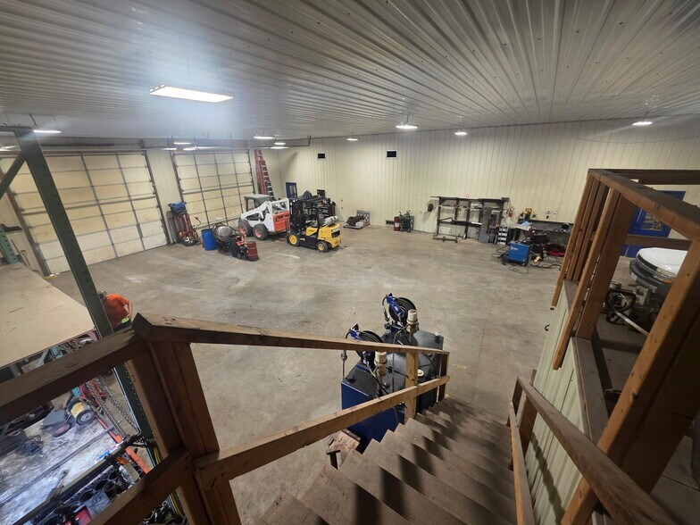 More Photos Of 100 Star Connection Dr, Wright City Warehouse For Sale