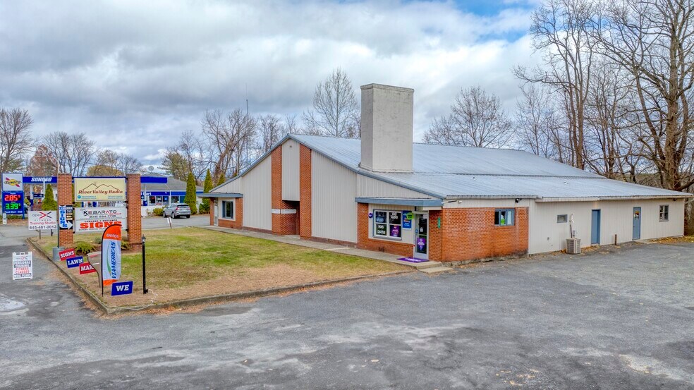 More Photos Of 447 Broadway, Ulster Park Office For Sale