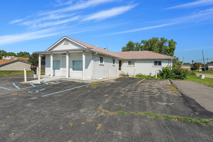 More Photos Of 34845 23 Mile Rd, Chesterfield Office For Sale