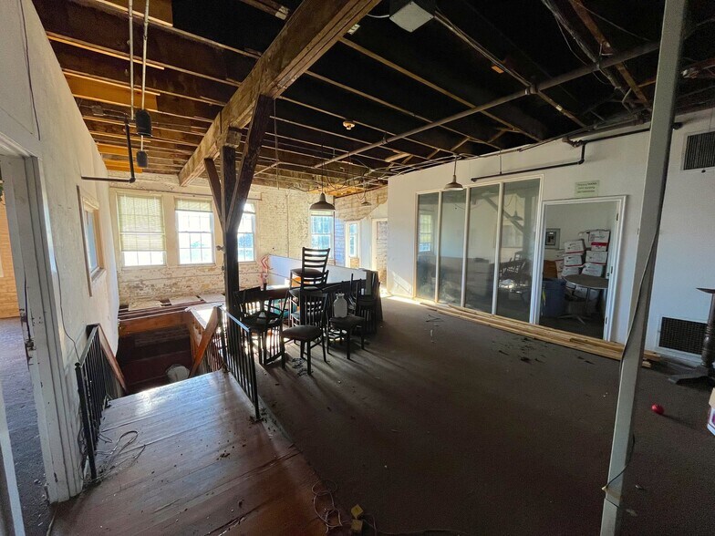 More Photos Of 1021 Pleasant st, New Orleans Warehouse For Sale