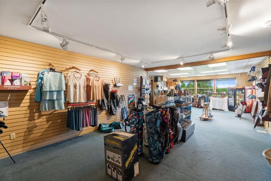 More Photos Of 218 N Applegate Rd, Ithaca Golf Course Driving Range For Sale