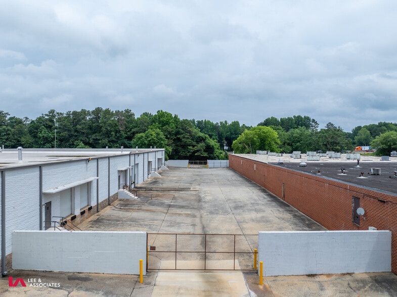 More Photos Of 5070 Minola Dr, Stonecrest Distribution For Sale