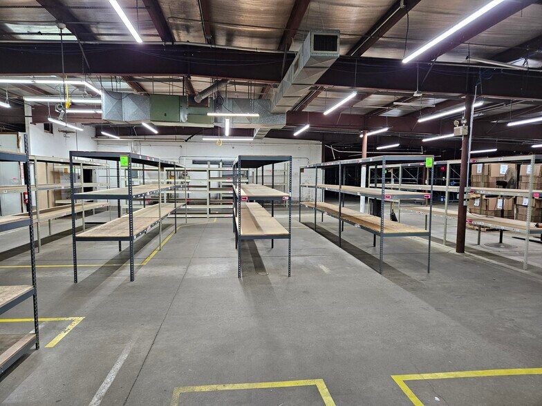 More Photos Of 525 Jefferson St, Fort Atkinson Manufacturing For Sale