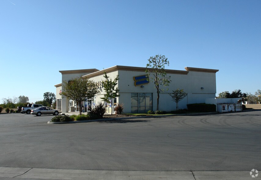 More Photos Of 2320 Highway 46, Wasco Freestanding For Lease