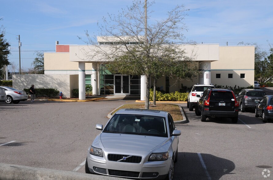 Primary Photo Of 1800 Oakley Seaver Dr, Clermont Medical For Lease