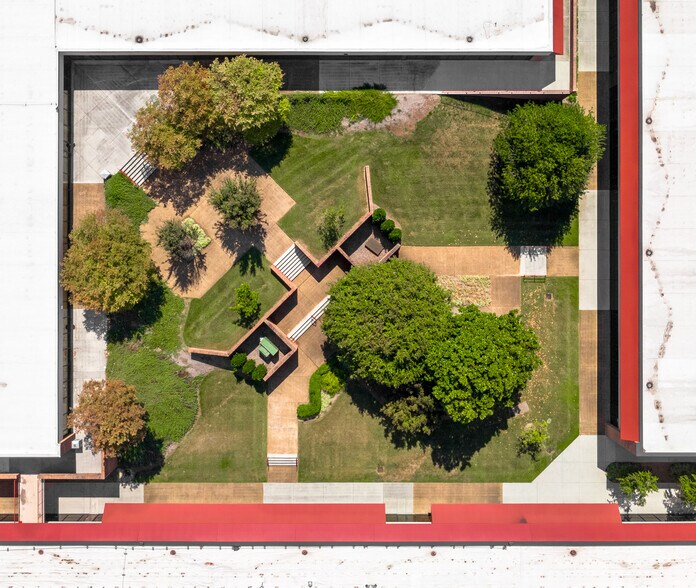 More Photos Of 9050 Executive Park Dr, Knoxville Office For Lease