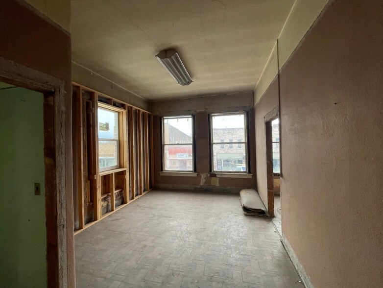 More Photos Of 23 N Bridge St, Saint Anthony Storefront Retail Residential For Sale