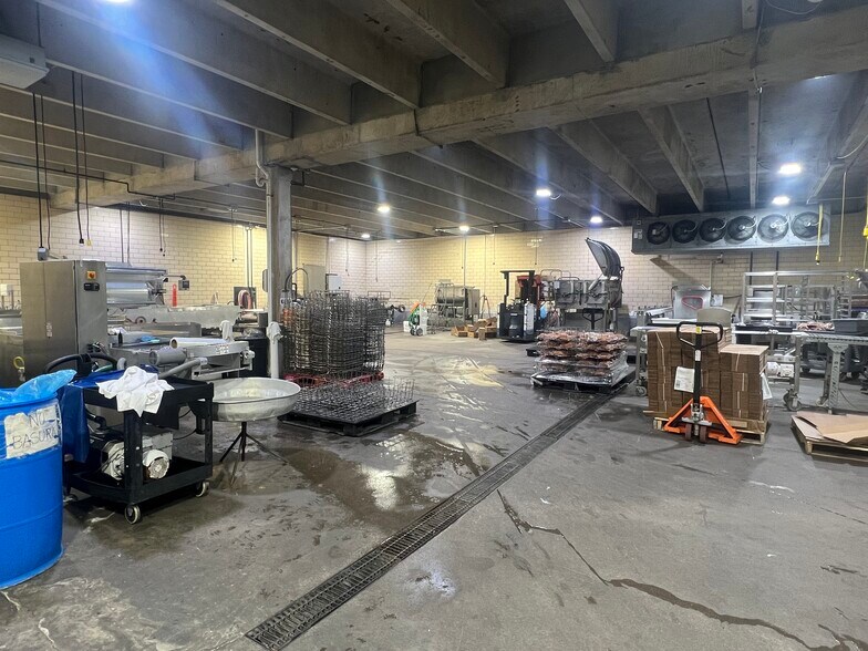 More Photos Of 2011 E 58th Ave, Denver Industrial For Sale