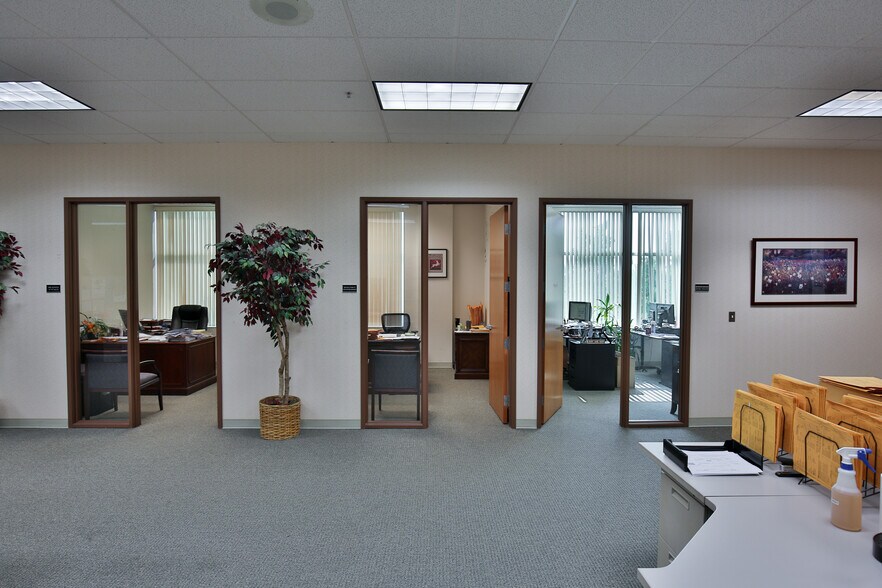 More Photos Of 2440 Gold River Rd, Rancho Cordova Office For Lease
