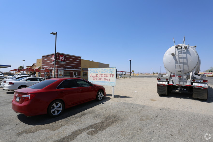 Primary Photo Of 2094 Service Rd, Salton City Land For Sale