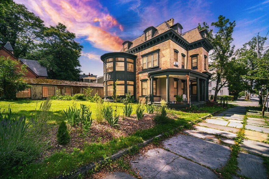 More Photos Of , Newburgh Office For Sale