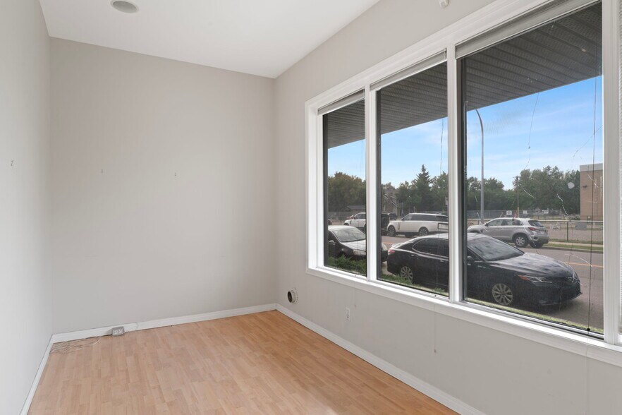 More Photos Of 1922 9th Ave SE, Calgary Storefront Retail Residential For Sale