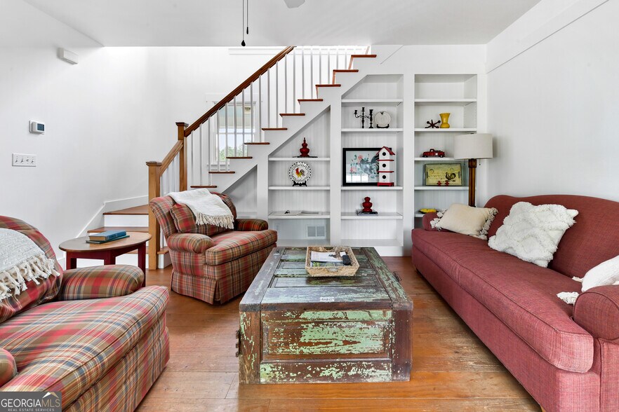 More Photos Of 1051 Meadow Ln, Madison Hospitality For Sale