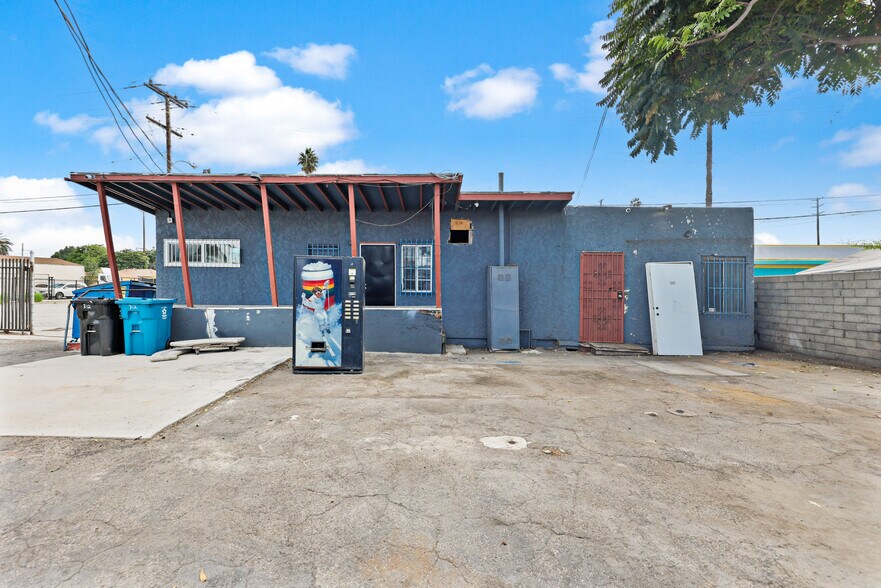 More Photos Of 310 N Long Beach Blvd, Compton Storefront Retail Office For Sale