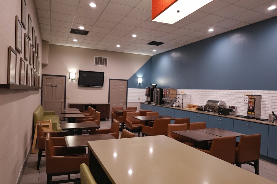 More Photos Of 737 Avon Rd, Sparta Hotel For Sale