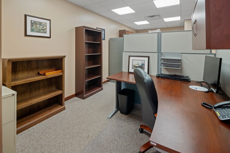 More Photos Of 30 Bolton Ln, West Creek Light Distribution For Sale