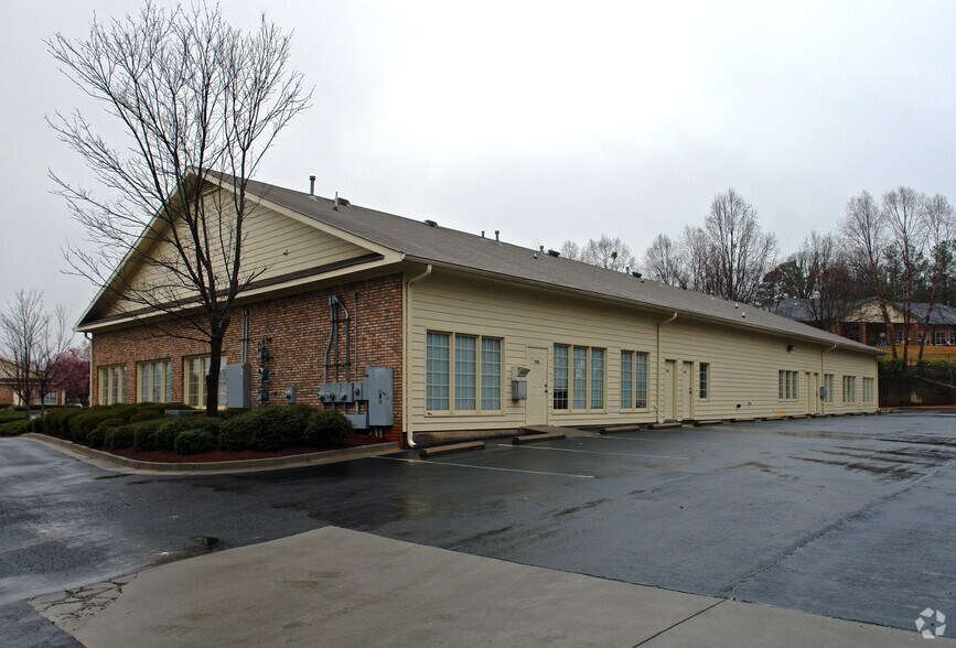 More Photos Of 140 Carnegie Pl, Fayetteville Medical For Lease