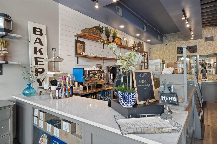 More Photos Of 415 W Main Ave, Spokane Storefront Retail Residential For Sale