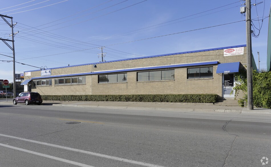 More Photos Of 2201-2207 N 2nd St, Minneapolis Light Manufacturing For Lease