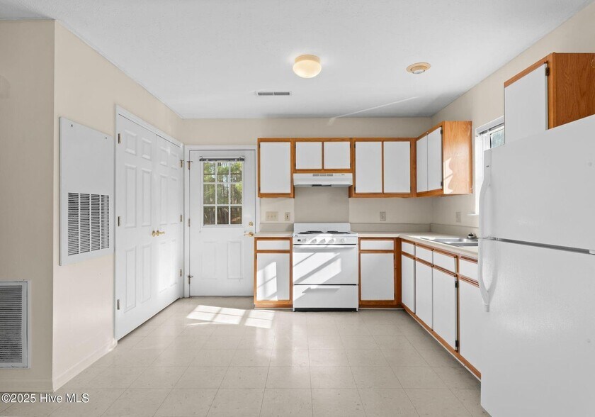 More Photos Of 202 Laurel Ave, Wadesboro Apartments For Sale