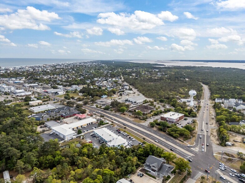 More Photos Of 1204 N Lake Park Blvd, Carolina Beach Light Distribution For Sale