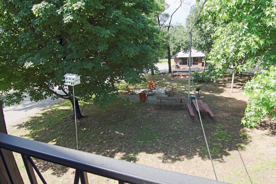 More Photos Of 33700 S 51 Hwy, Wagoner Hotel For Sale