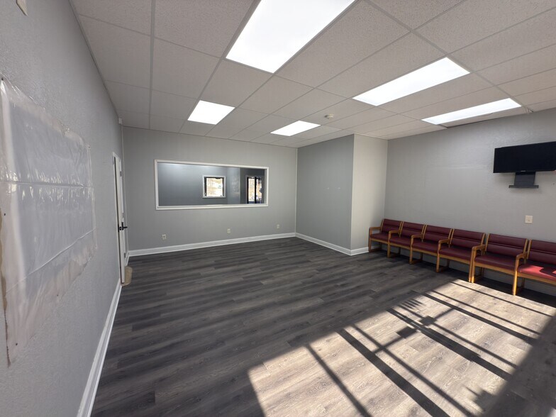 More Photos Of 1030 Wintergap Rd, Oliver Springs Office For Sale