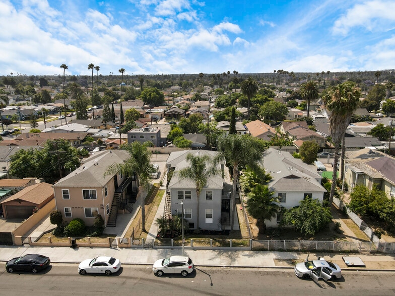 More Photos Of 1920 W 35th St, Los Angeles Multifamily For Sale