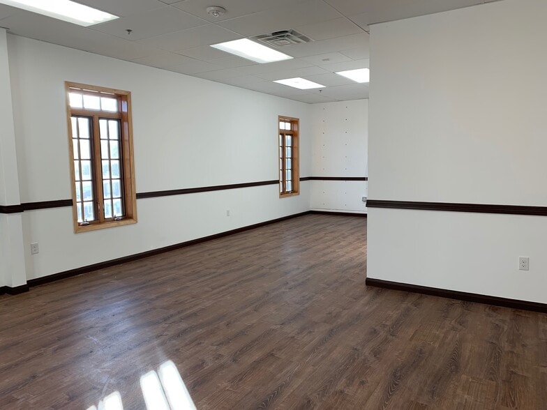 More Photos Of 1901 E Cesar Chavez St, Austin Loft Creative Space For Lease